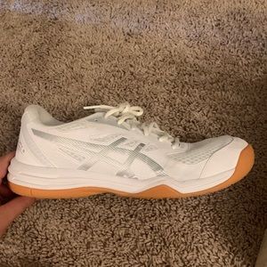 Women's Upcourt 5 Volleyball Shoes